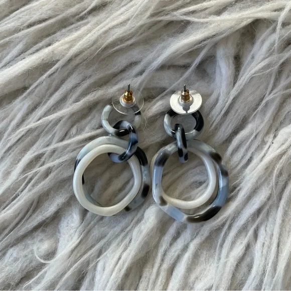 Lele Sadoughi Small Twig Banded Blue Opal White Marble Acetate Dangle Hoops EUC - Picture 5 of 9